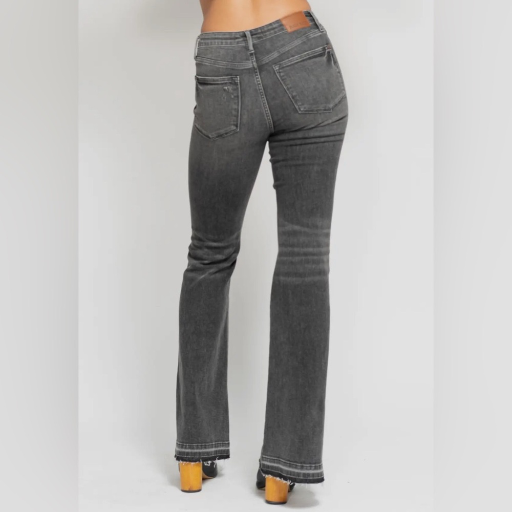 NWT Judy Blue Tummy Control Washed Gray Release Hem Flare Jeans Medium Rise - Picture 4 of 10